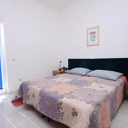 With A Parking Space Liznjan, Medulin - 7240 Ližnjan