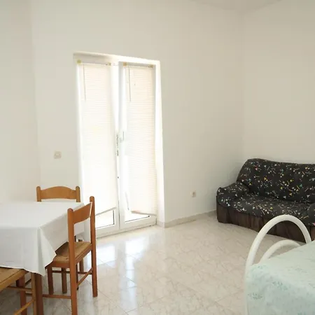 With A Parking Space Liznjan, Medulin - 7240 Ližnjan