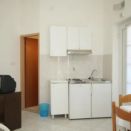 Apartament With A Parking Space Liznjan, Medulin - 7240 *