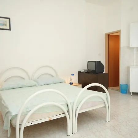 Apartament With A Parking Space Liznjan, Medulin - 7240