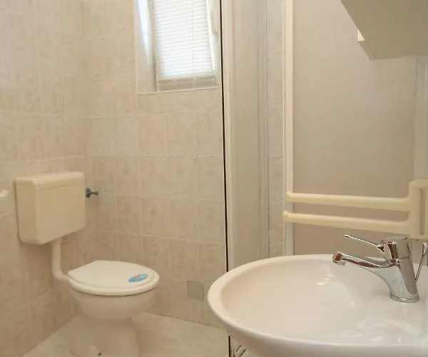 With A Parking Space Liznjan, Medulin - 7240 *