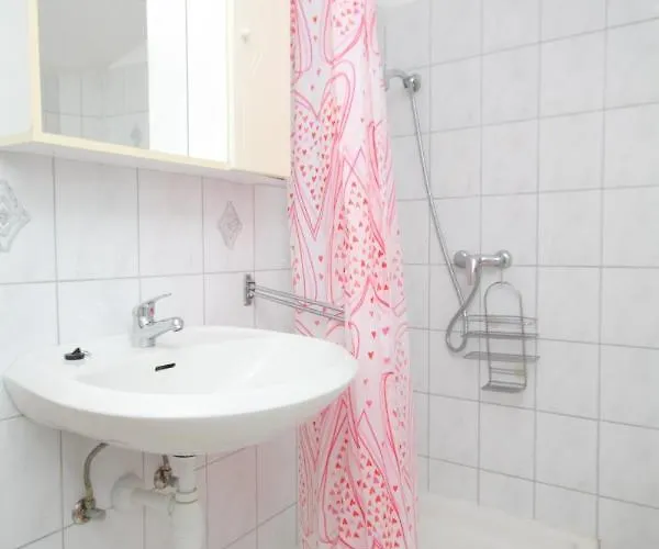 With A Parking Space Liznjan, Medulin - 7240 Ližnjan