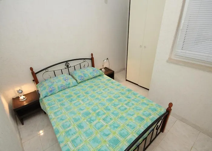 With A Parking Space Liznjan, Medulin - 7240